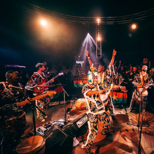 [ Samedi 7 juin à Saint-Nolff ! : 1er concert du SBS ]La première date de la tournée, c'est toujours très particulier, c'est un mélange de joie liée aux retrouvailles, de plaisir de rejouer ensemble, d'envie de retrouver l'ambiance des concerts et de faire vibrer à nouveau l'énergie SITALA ! ET C EST SAMEDI SOIR, alors rendez-vous à La Flemme Cave & Bar pour les 10 ans de la Brasserie la Dilettante !Les infos, c'est ici : https://www.facebook.com/events/1343625666869481Photos : Mathieu Dutot